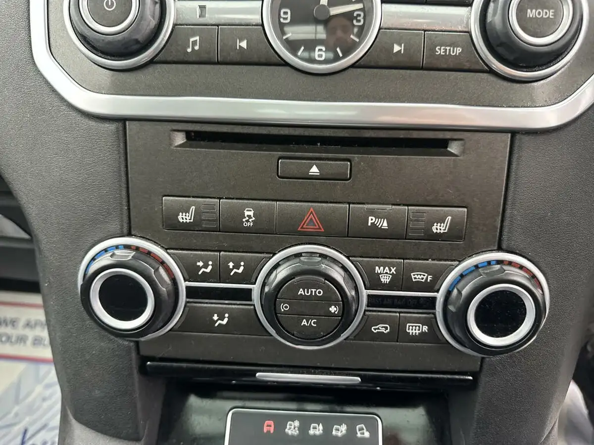 2016-land-rover-discovery-4-30-sd-v6-hse-big-36