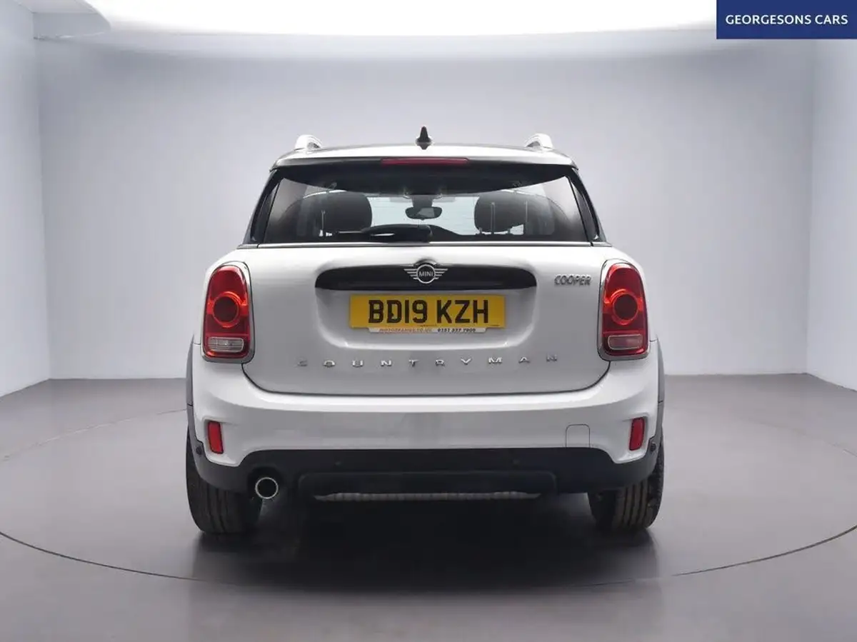 2019-mini-countryman-15-cooper-classic-big-7