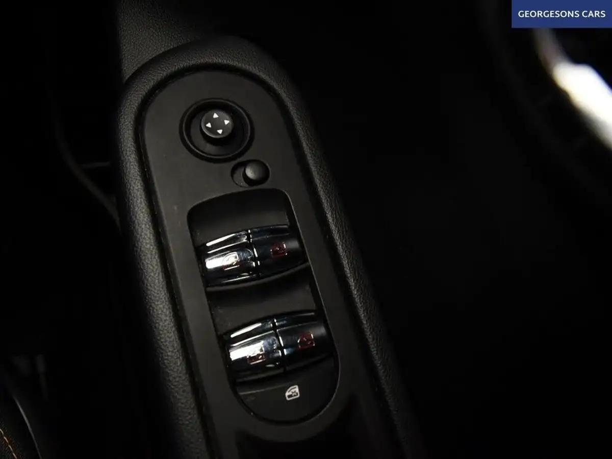 2019-mini-countryman-15-cooper-classic-big-31
