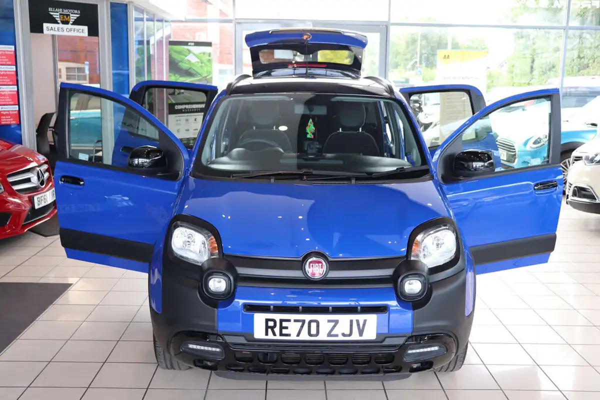 2020-fiat-panda-12-waze-big-12