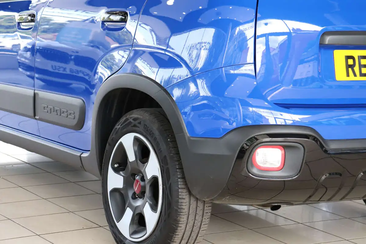 2020-fiat-panda-12-waze-big-64