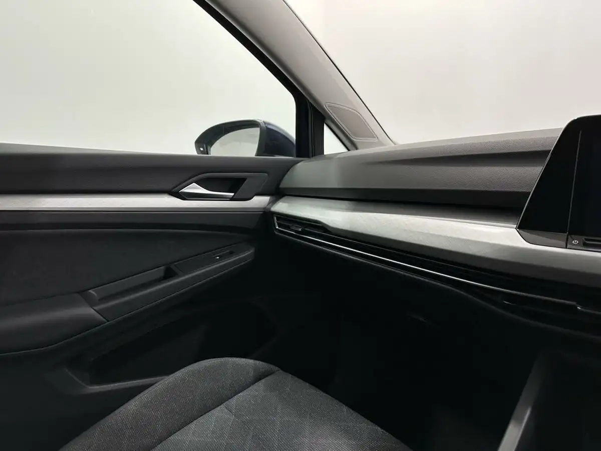 2022-volkswagen-golf-15-tsi-life-150ps-hatchback-big-25