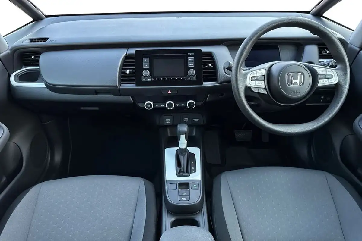 2022-honda-jazz-15-i-mmd-se-109ps-big-16