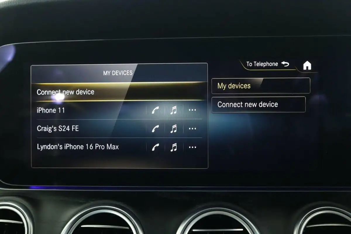 2020-mercedes-benz-e-class-20d-e300de-amg-line-eq-power-saloon-4d-big-32