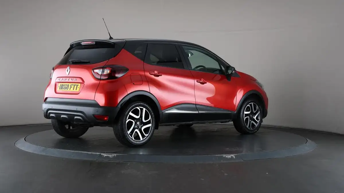 2019-renault-captur-09-tce-iconic-big-56