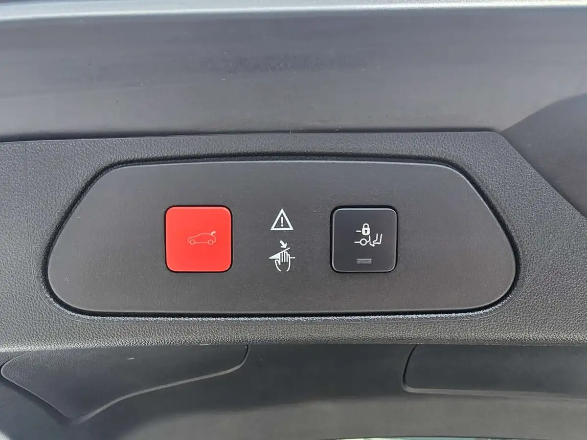 2018-vauxhall-grandland-x-12-sport-nav-130ps-big-19
