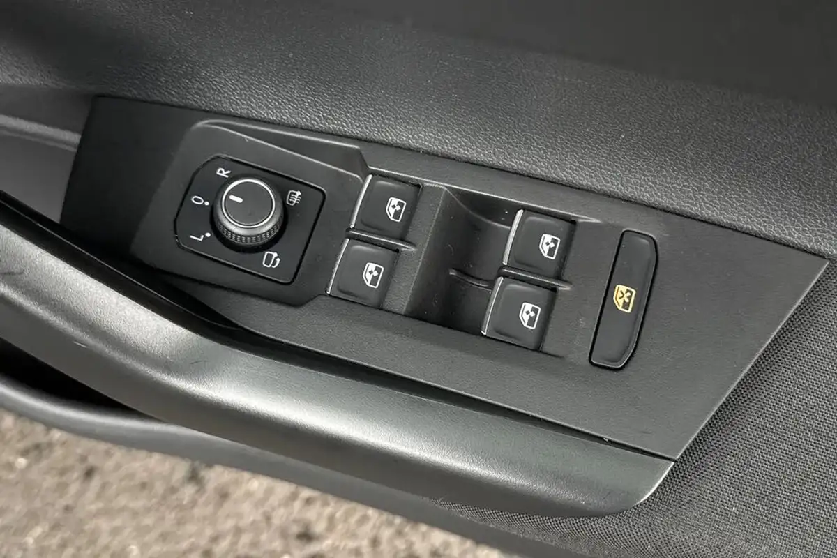 2023-volkswagen-polo-20-tsi-gti-big-20