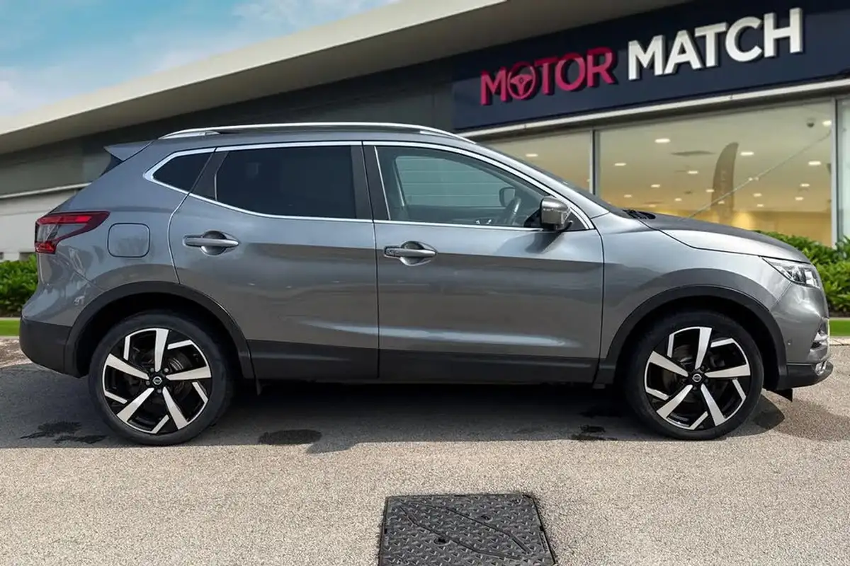2020-nissan-qashqai-13-dig-t-tekna-160ps-dct-big-2