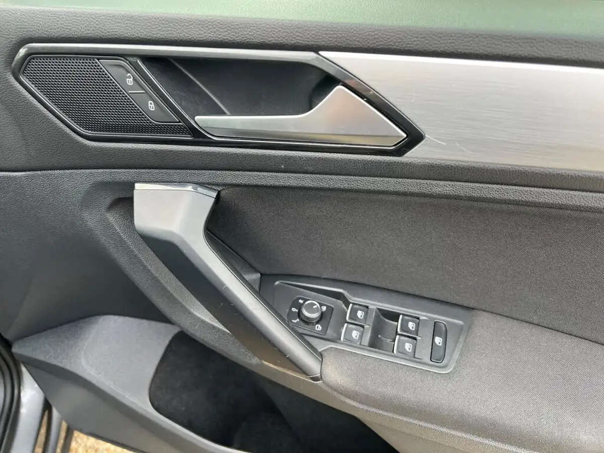 2018-volkswagen-tiguan-14-tsi-se-navigation-125ps-ss-big-28