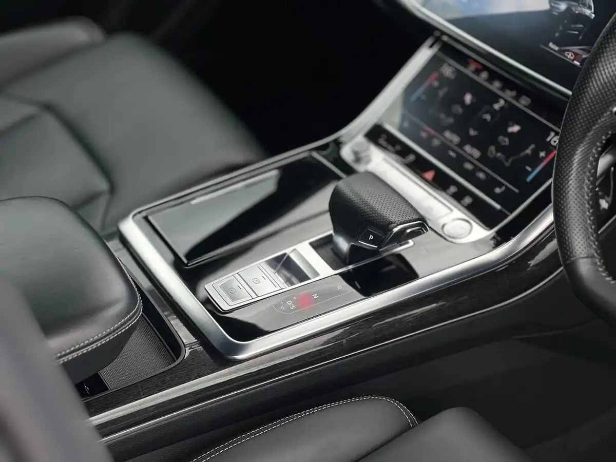 2019-audi-q8-30-50-tdi-s-line-ss-big-15