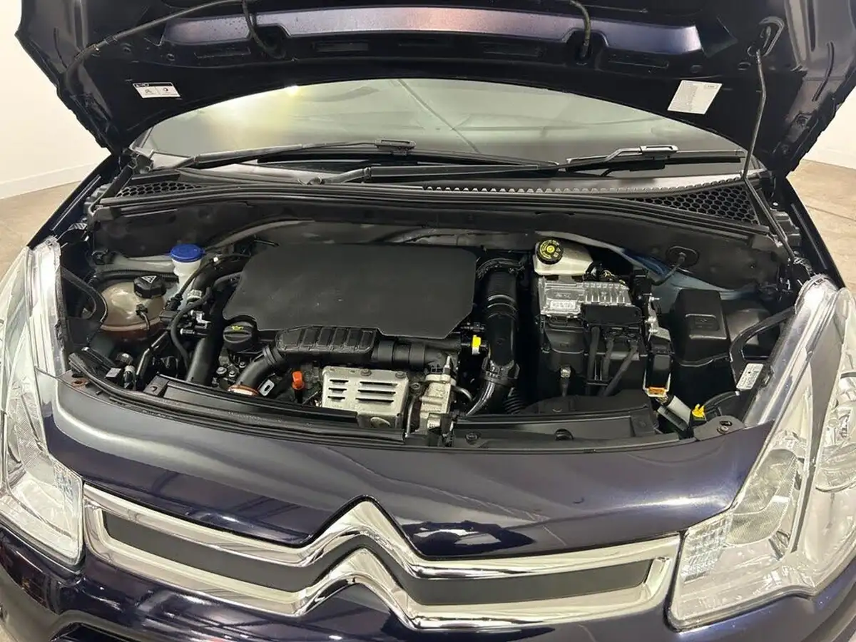 2016-citroen-c3-12-puretech-platinum-big-25