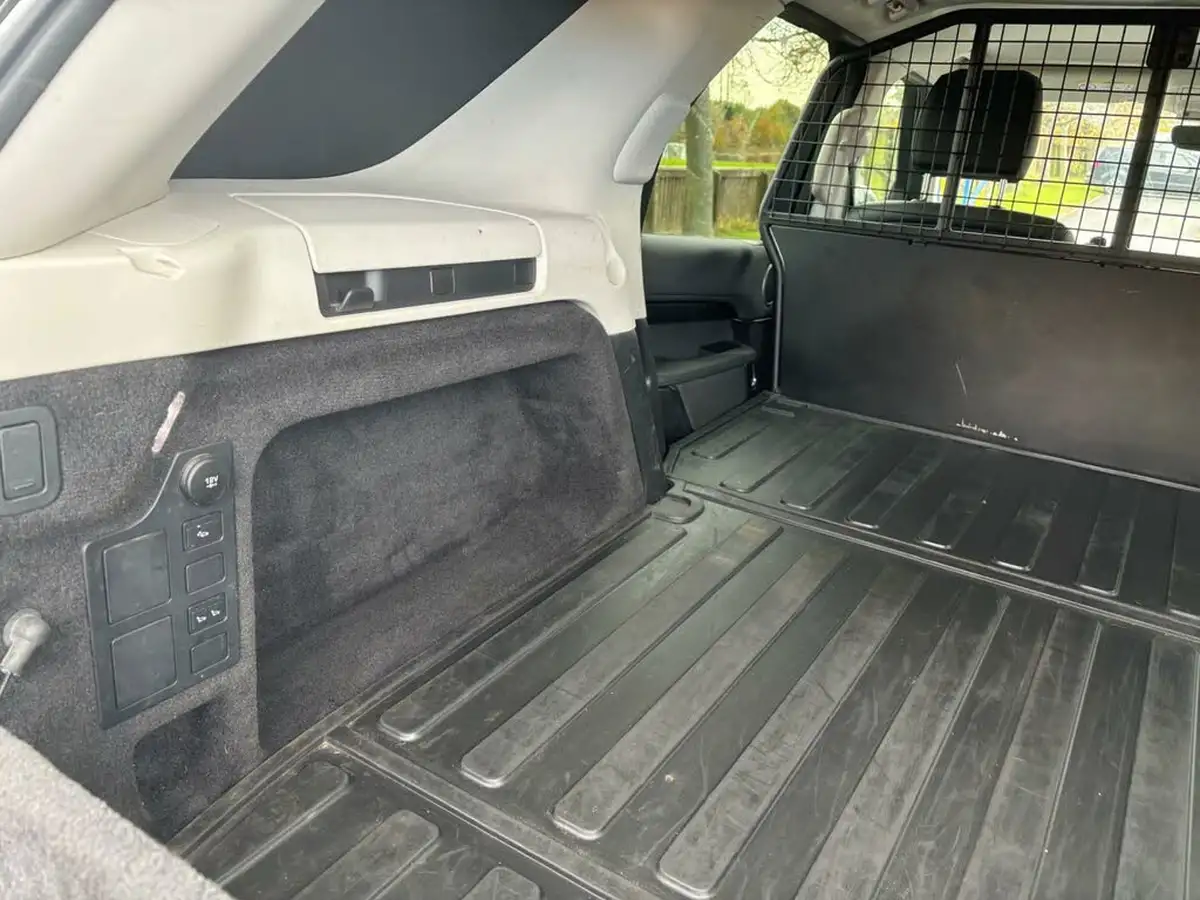 2018-land-rover-discovery-30td6-se-258pse6-4wd-panel-van-auto-big-10