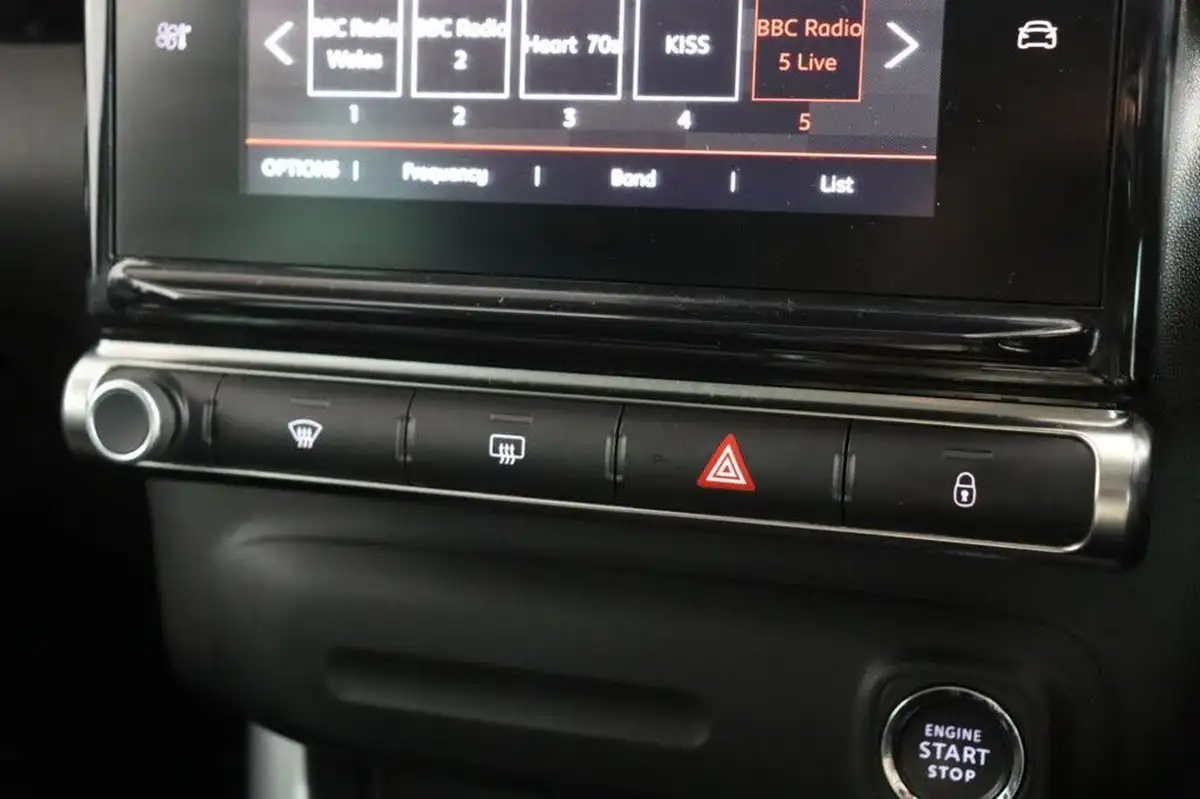 2020-citroen-c3-aircross-12-puretech-flair-110ps-ss-big-28