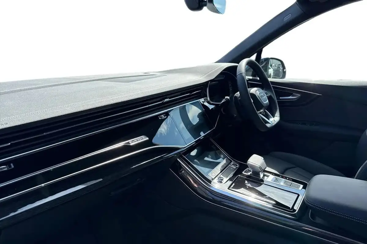 2025-audi-q7-30-45-tdi-black-edition-big-13