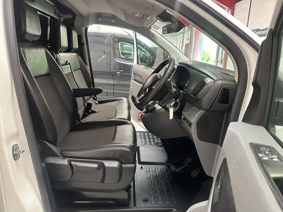 2019-peugeot-expert-20-bluehdi-professional-standard-1400-20-bluehdi-eu6dt-crew-big-11