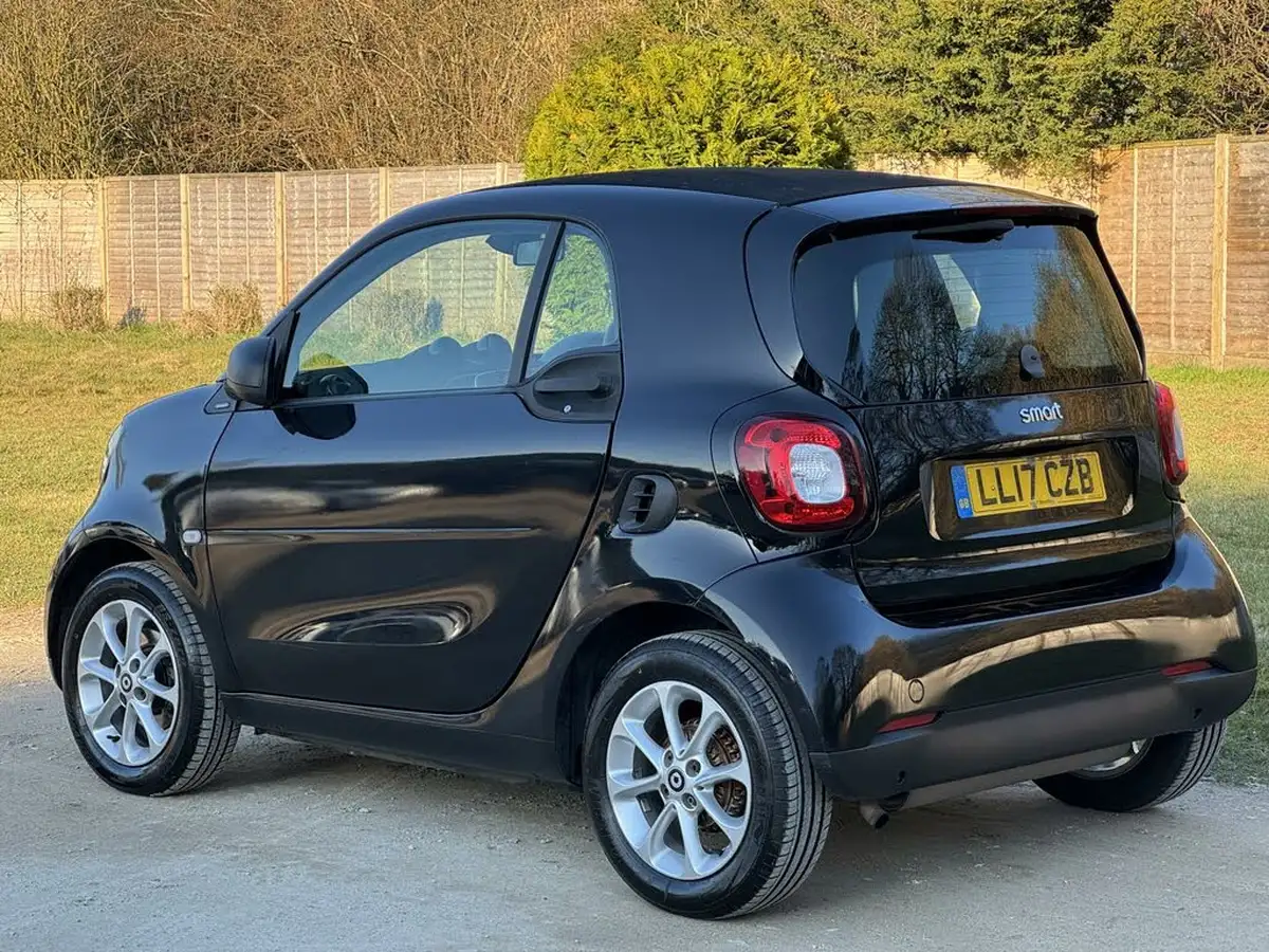 2017-smart-fortwo-10-passion-71bhp-ss-coupe-twinamic-big-7