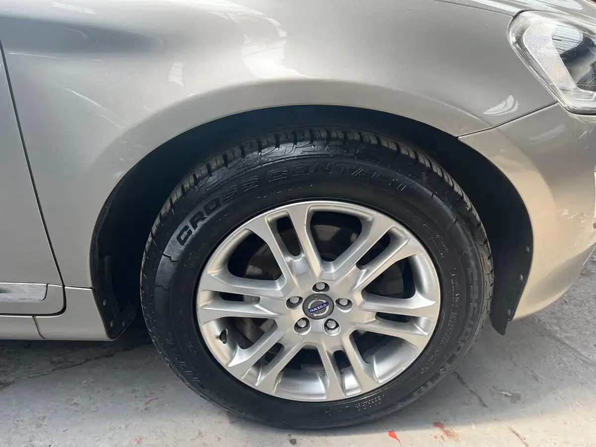 2013-volvo-xc60-24td-d5-se-lux-215bhp-nav-geartronic-big-18
