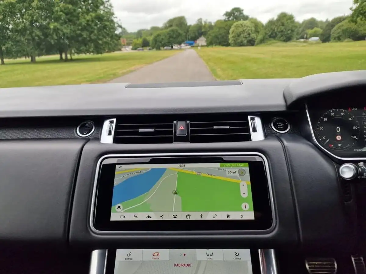 2021-land-rover-range-rover-sport-30-d300-hse-dynamic-black-big-14