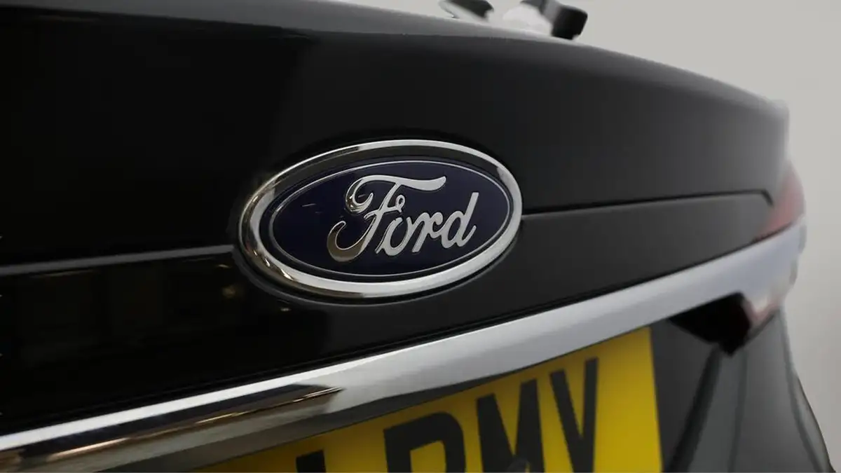 2021-ford-mondeo-20tdci-zetec-edition-hatchback-auto-big-20