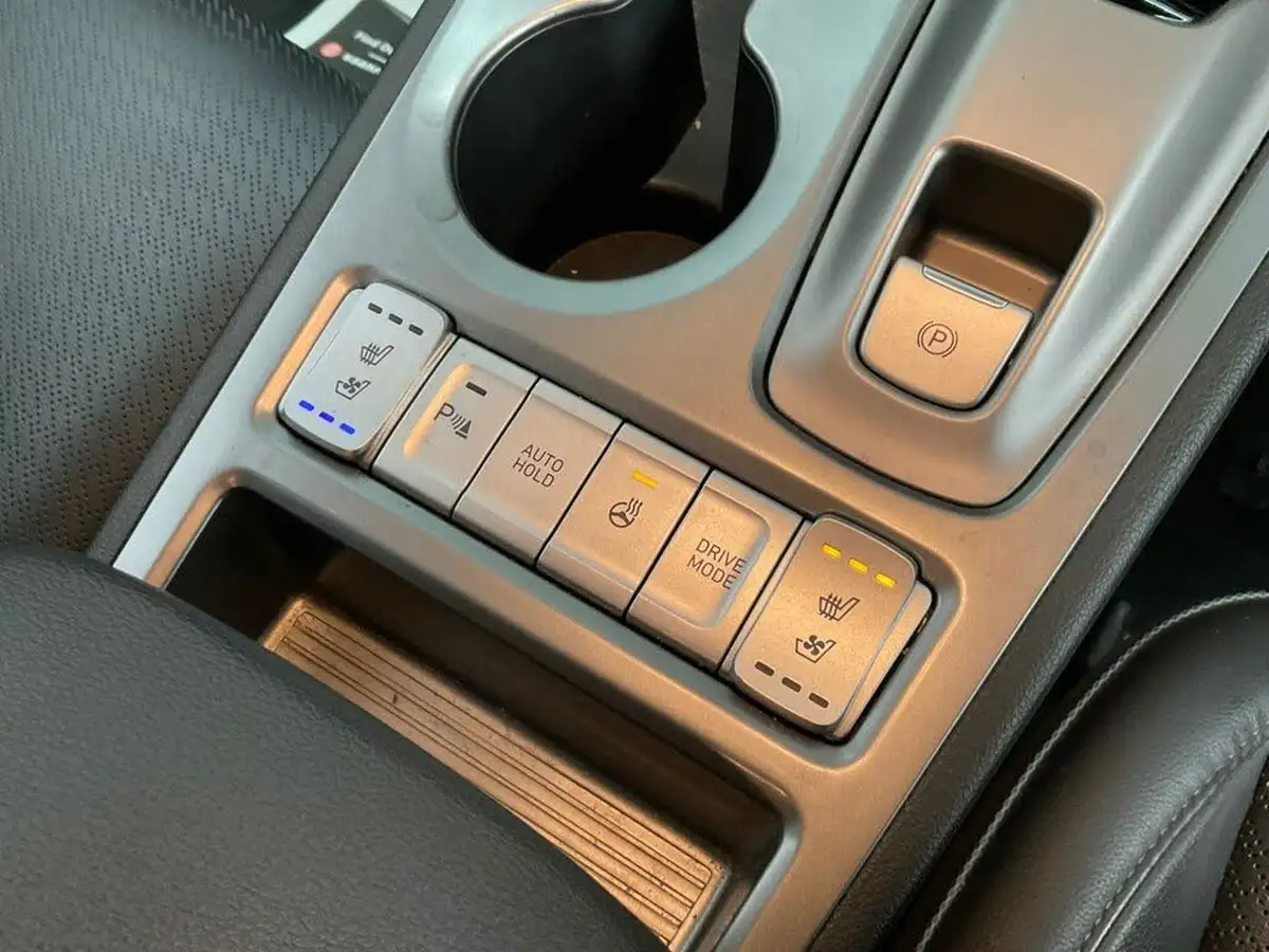 2019-hyundai-kona-e-premium-se-64kwh-big-44