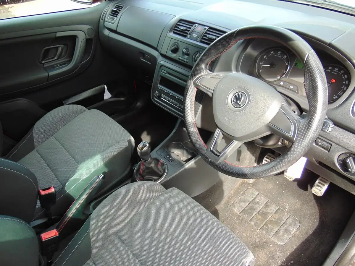 2013-skoda-fabia-12-monte-carlo-105ps-hatchback-1197cc-big-4
