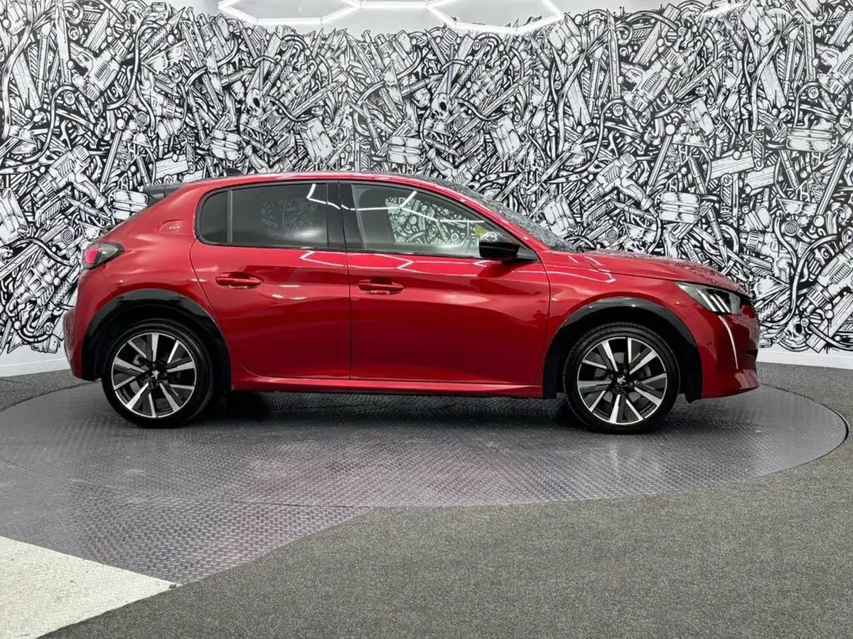 2022-peugeot-208-12-puretech-gt-100ps-big-13