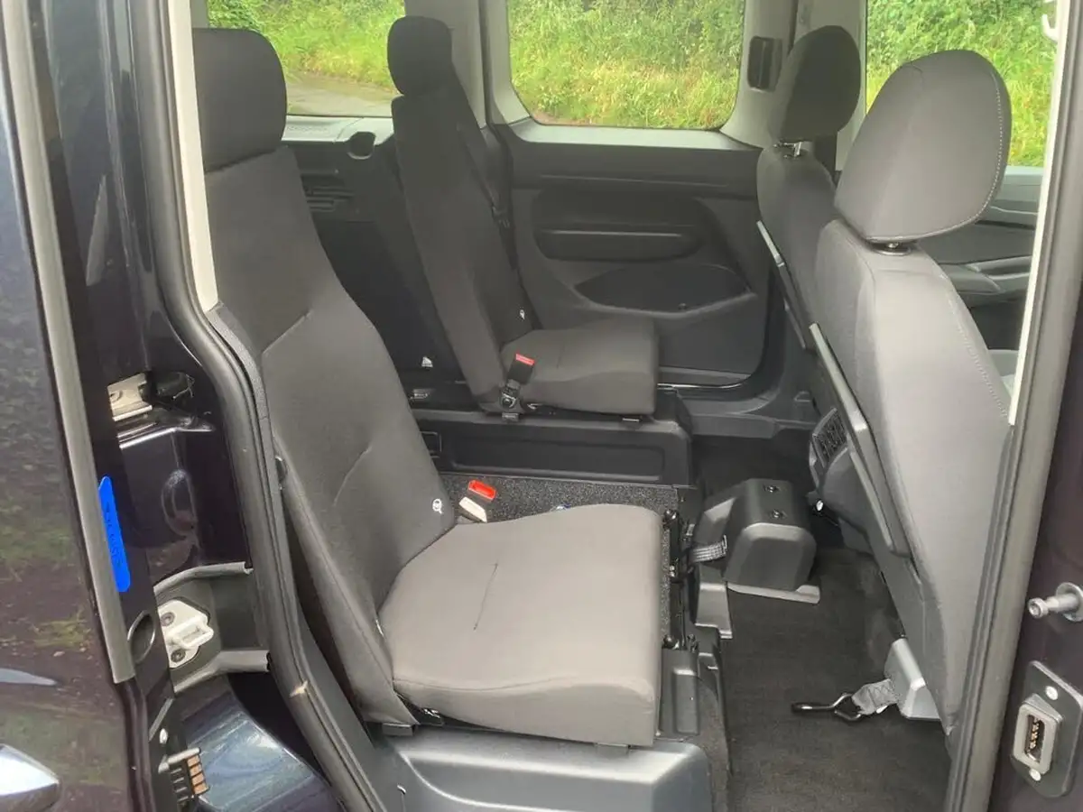 2024-ford-tourneo-connect-20-titanium-auto-big-15