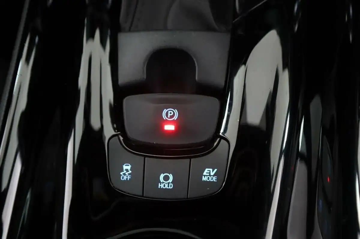 2022-toyota-c-hr-18-vvt-i-design-big-20