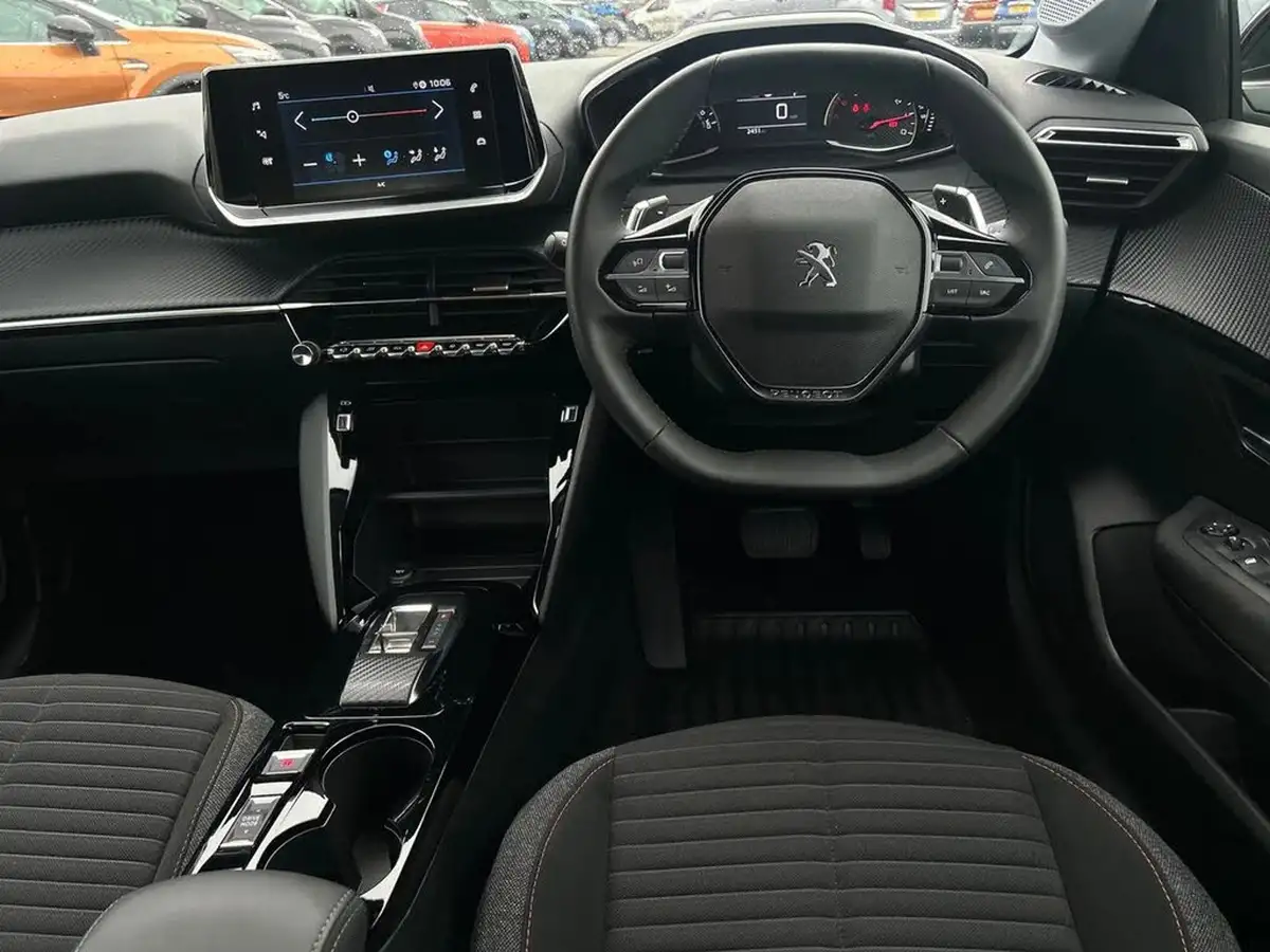 2022-peugeot-208-12-puretech-active-premium-100bhp-eat8-big-16