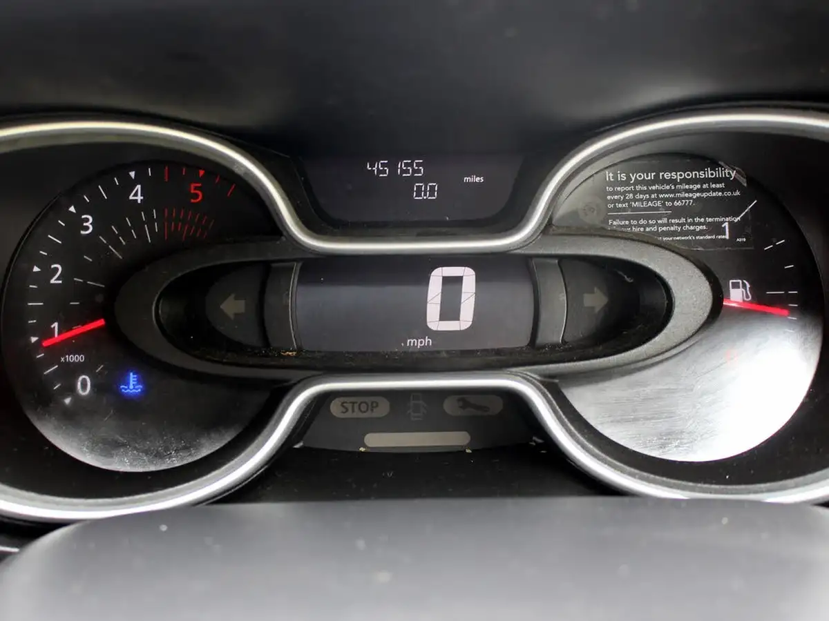 2021-renault-trafic-20dci-ll30-energy-120-business-panel-big-51