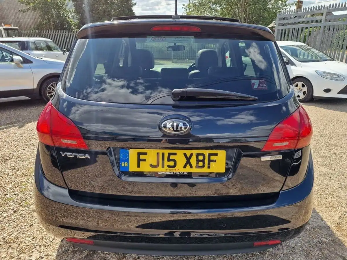 2015-kia-venga-16td-3-sat-nav-big-9