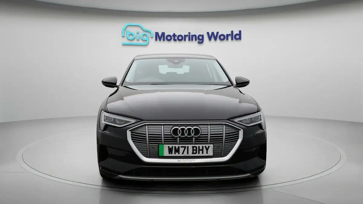 2022-audi-e-tron-50e-technik-sportback-big-2