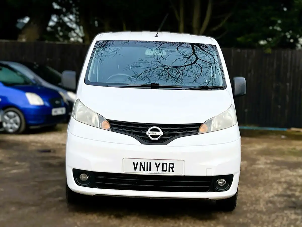 2011-nissan-nv200-15td-se-85bhpeuro-5-combi-5seater-big-5
