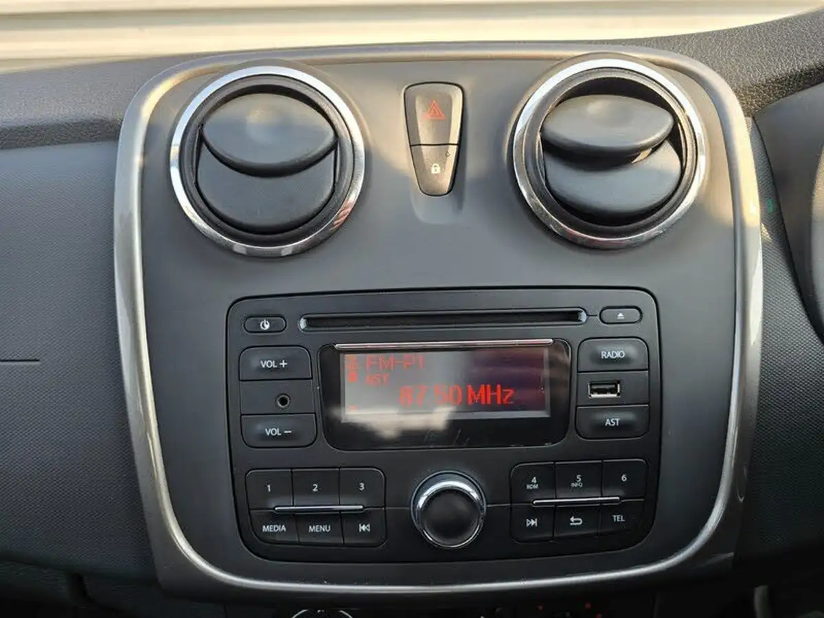 2015-dacia-sandero-stepway-15d-ambiance-big-19