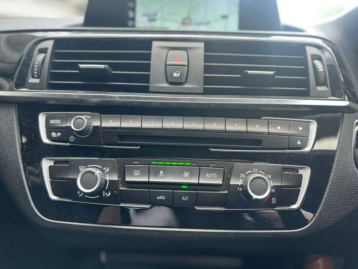 2018-bmw-1-series-15-118i-se-5d-big-25