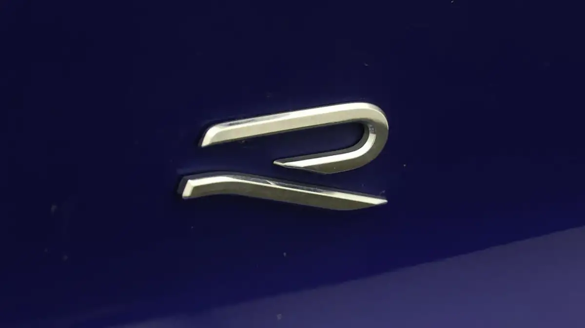 2023-volkswagen-golf-20-tsi-r-320ps-hatchback-big-21