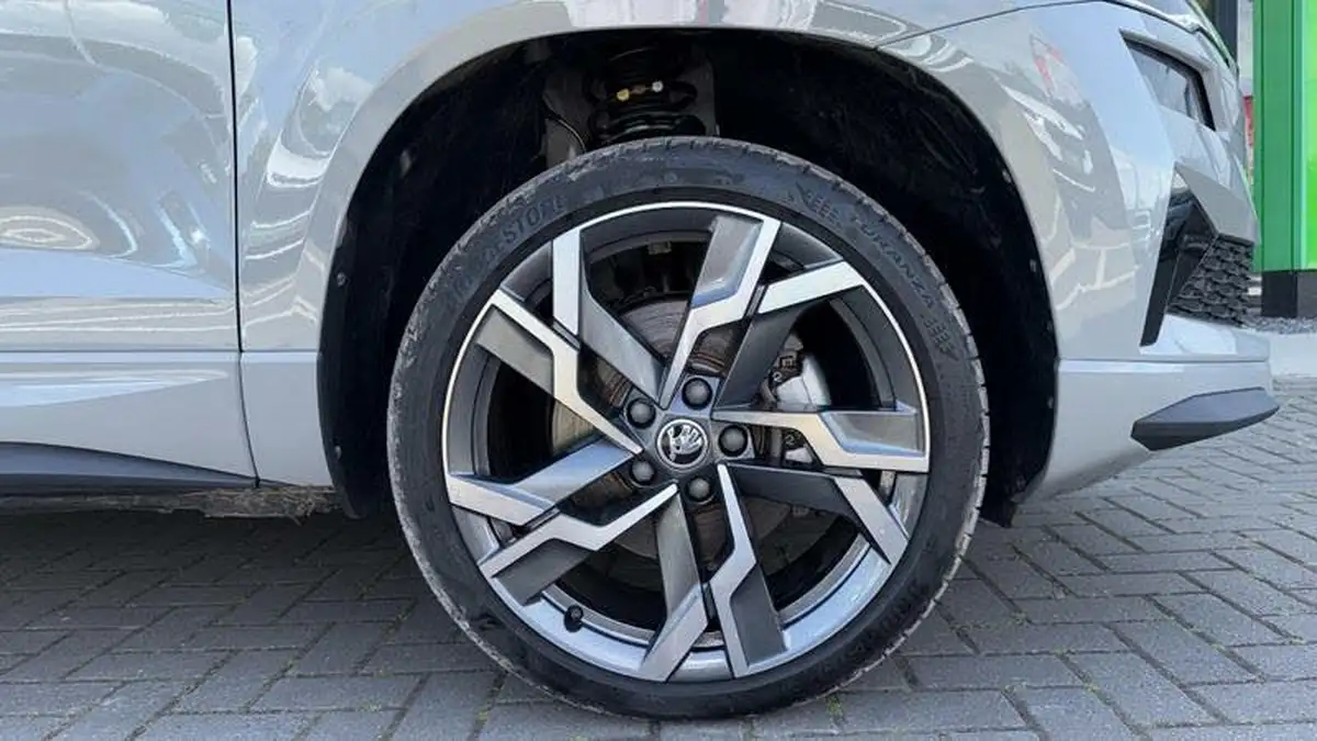 2024-skoda-karoq-15-tsi-sportline-dsg-big-4