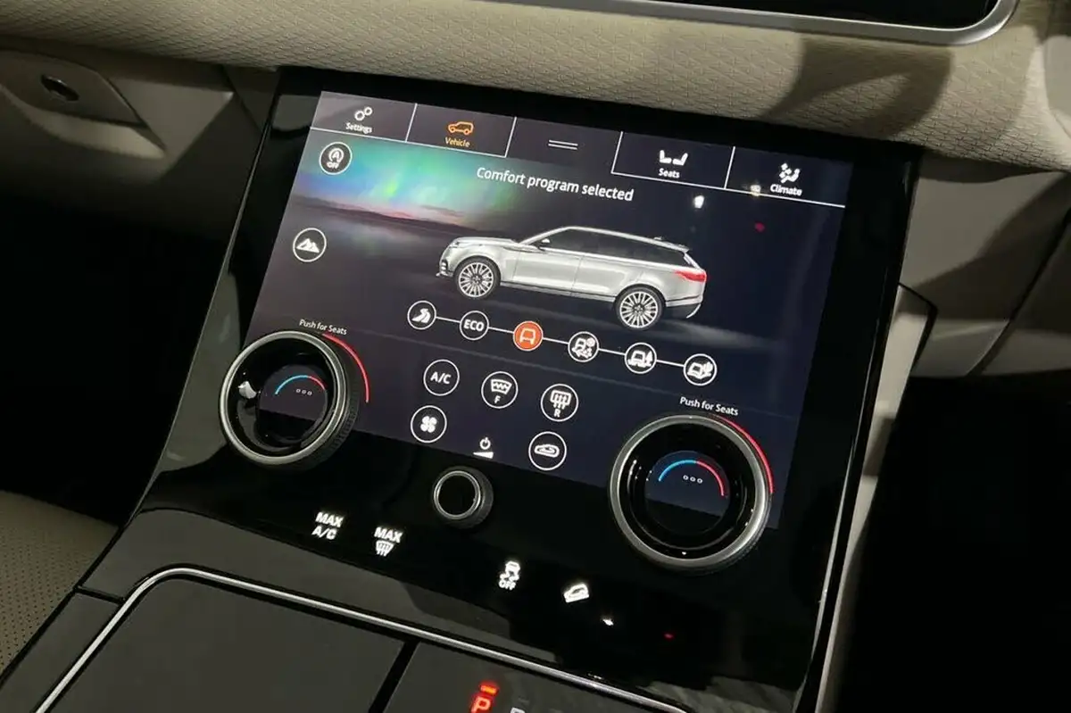2019-land-rover-range-rover-velar-20-p250-s-big-35