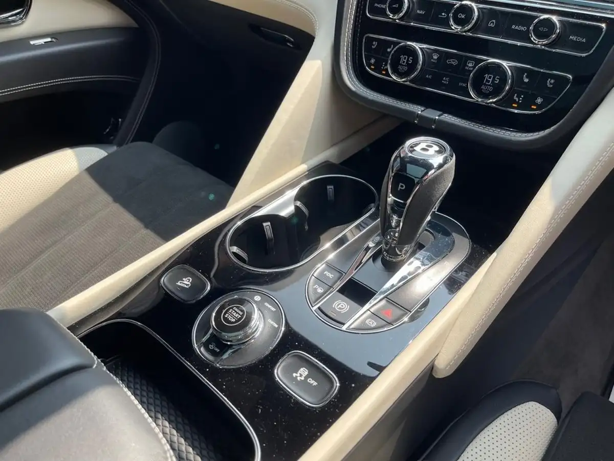 2023-bentley-bentayga-40-v8-s-big-19