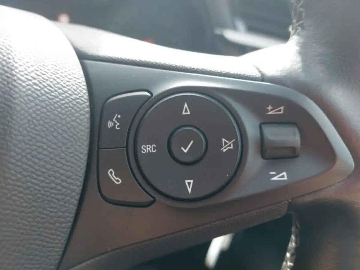 2020-vauxhall-corsa-12-turbo-se-nav-big-14