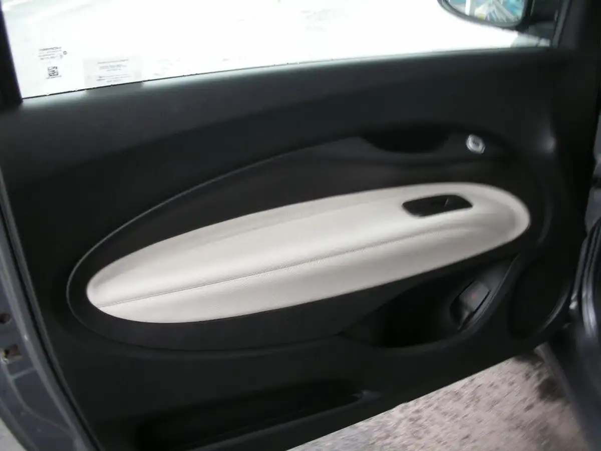 2021-fiat-500c-e-la-prima-big-19