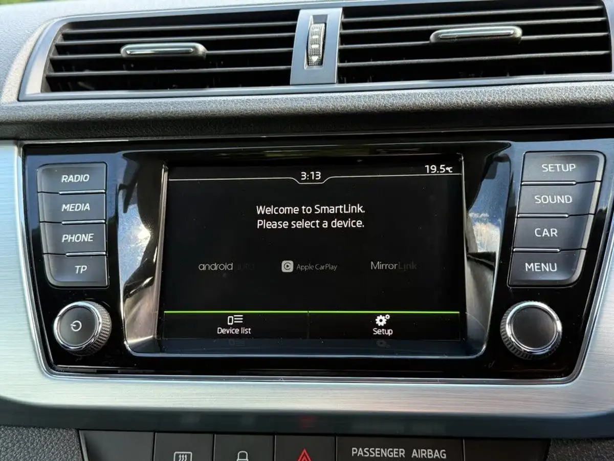 2015-skoda-fabia-12-tsi-se-109ps-hatchback-dsg-big-4