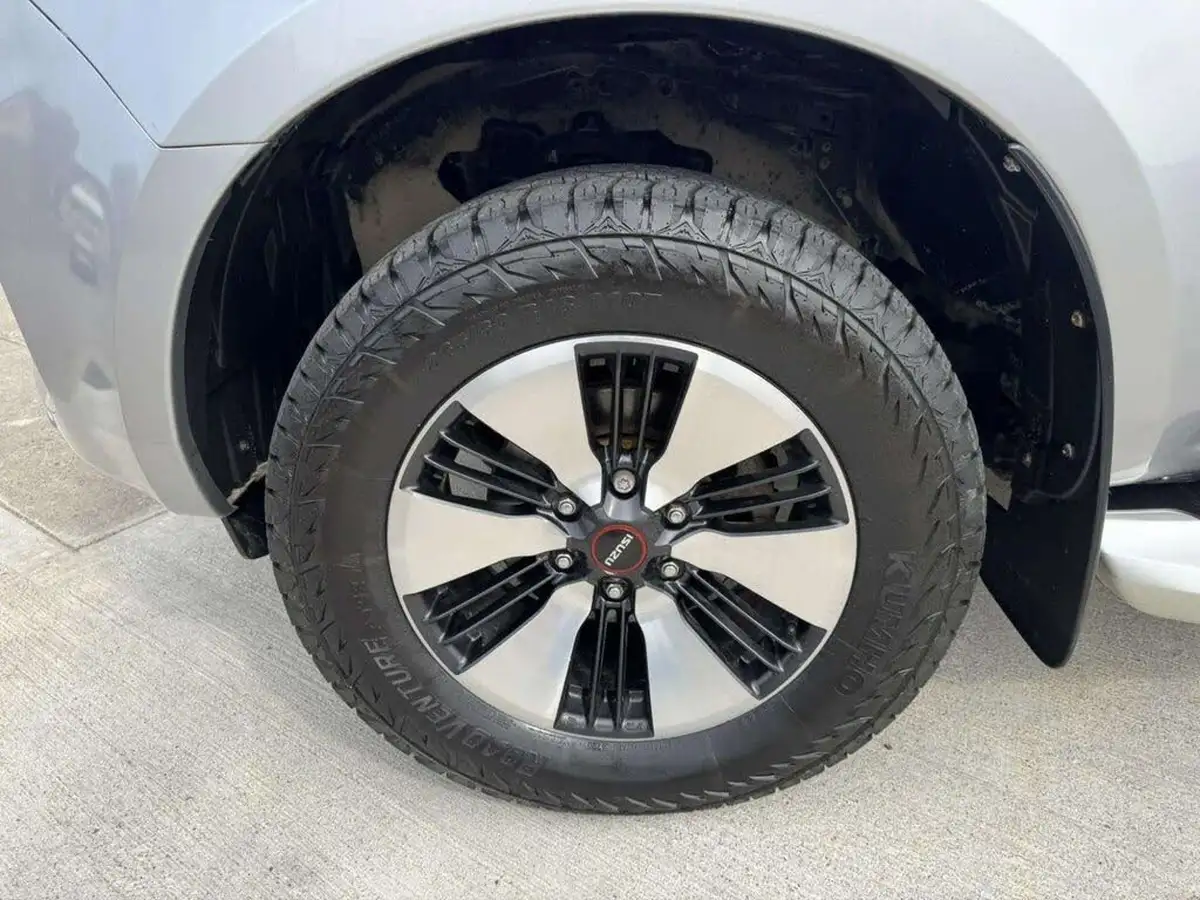 2021-isuzu-d-max-19td-dl40-big-24