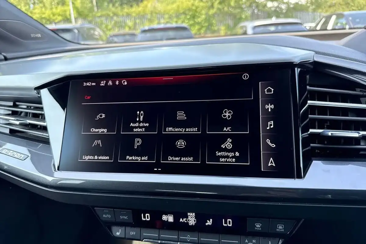 2023-audi-q4-e-tron-35e-s-line-station-wagon-big-52