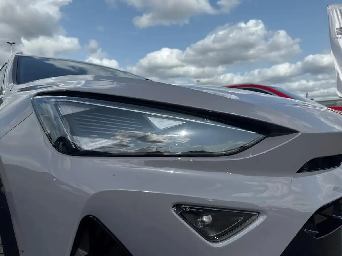 2024-cupra-formentor-15-e-hybrid-v3-big-16