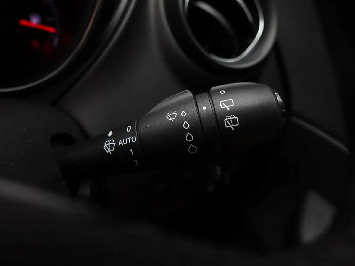 2017-renault-captur-09-tce-dynamique-nav-big-27
