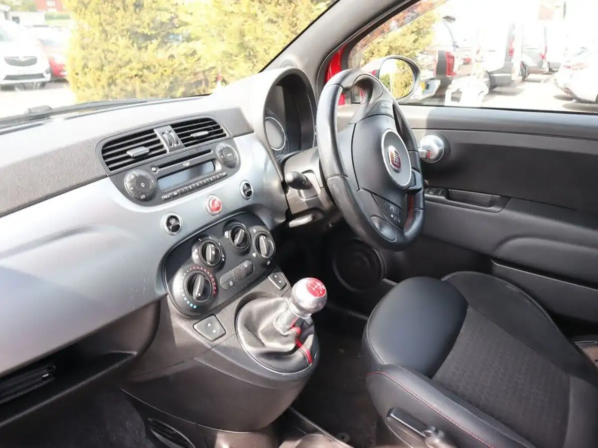 2014-fiat-500-12-s-big-23