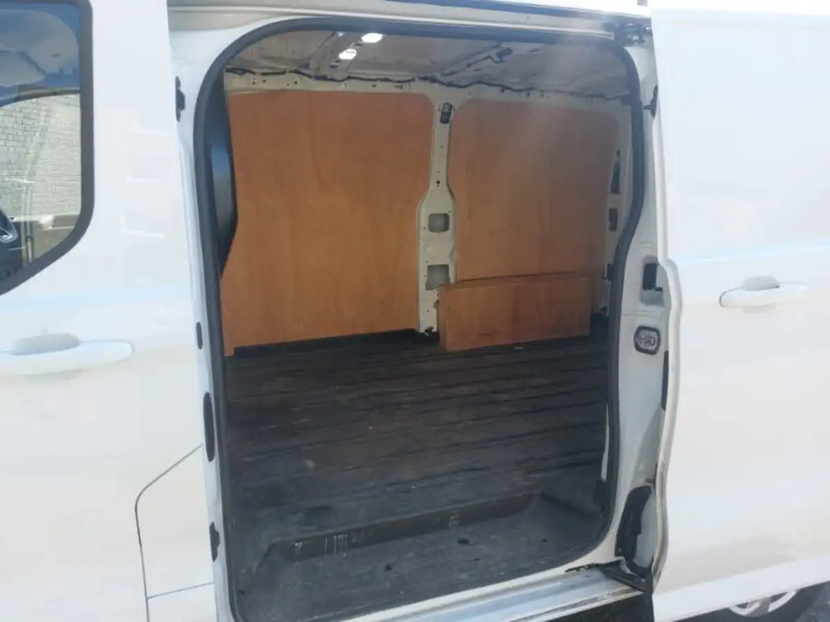 2024-ford-transit-custom-20tdci-280-l1h1-limited-136pseu6e-panel-van-1996cc-big-5