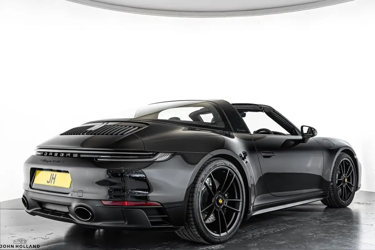 2022-porsche-911-30-targa-4-gts-pdk-big-9