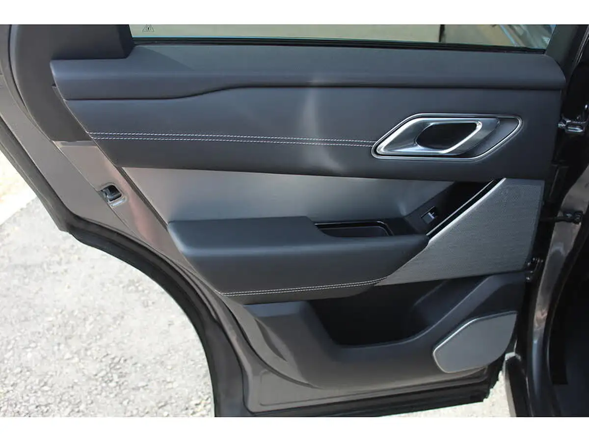 2018-land-rover-range-rover-velar-30-d300-r-dynamic-hse-ss-big-19
